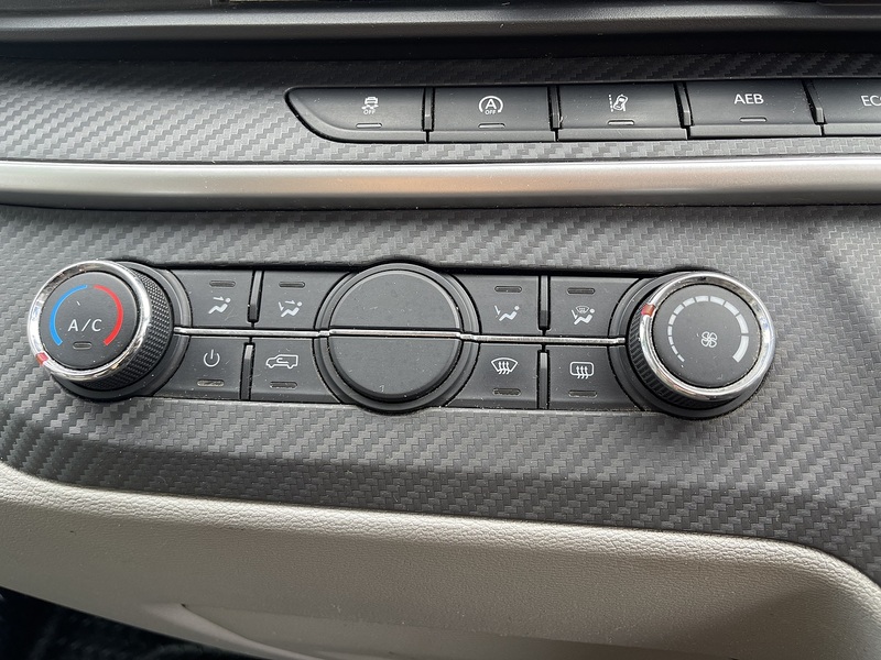 MAXUS Deliver 9 Deliver 9 Panel Van 1 Manual Diesel - U885