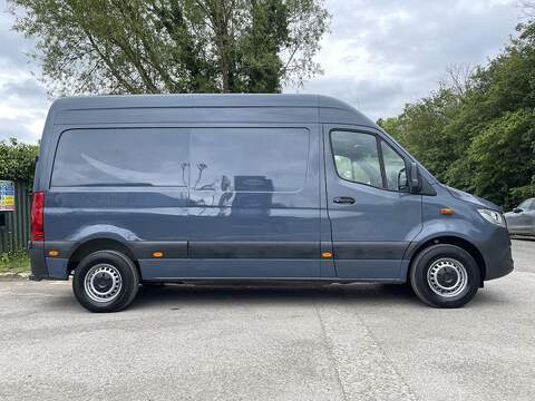 Mercedes-Benz eSprinter 55kWh Progressive Auto FWD L2 H2 5dr 20kW Charger - U886