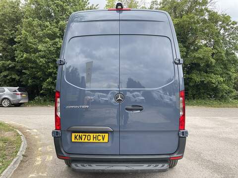 Mercedes-Benz eSprinter 55kWh Progressive Auto FWD L2 H2 5dr 20kW Charger - U886