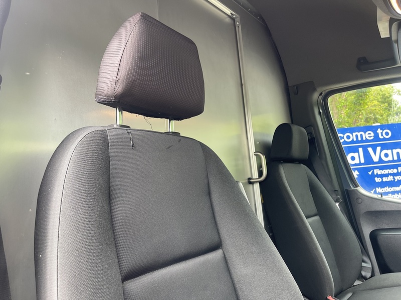 Mercedes-Benz eSprinter 55kWh Progressive Auto FWD L2 H2 5dr 20kW Charger - U886