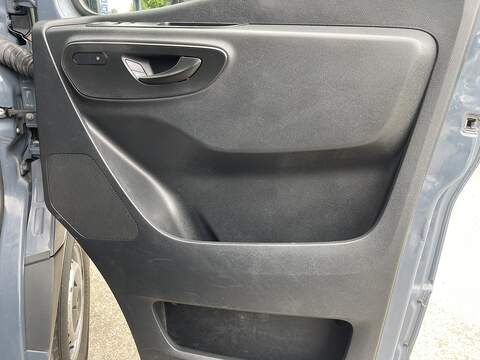 Mercedes-Benz eSprinter 55kWh Progressive Auto FWD L2 H2 5dr 20kW Charger - U886