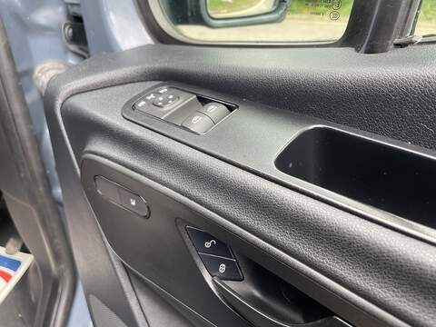 Mercedes-Benz eSprinter 55kWh Progressive Auto FWD L2 H2 5dr 20kW Charger - U886