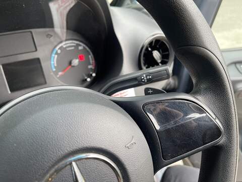 Mercedes-Benz eSprinter 55kWh Progressive Auto FWD L2 H2 5dr 20kW Charger - U886