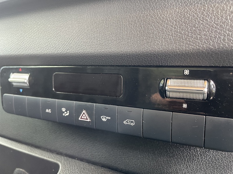 Mercedes-Benz eSprinter 55kWh Progressive Auto FWD L2 H2 5dr 20kW Charger - U886