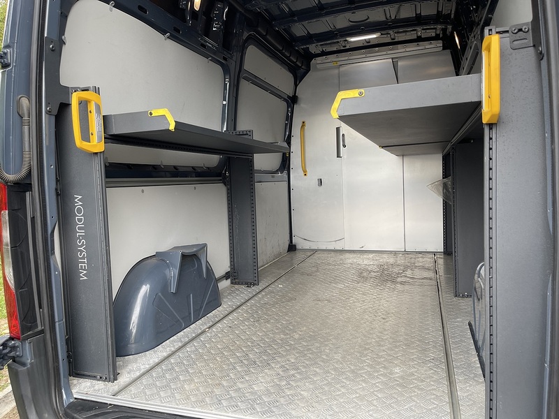 Mercedes-Benz eSprinter 55kWh Progressive Auto FWD L2 H2 5dr 20kW Charger - U886