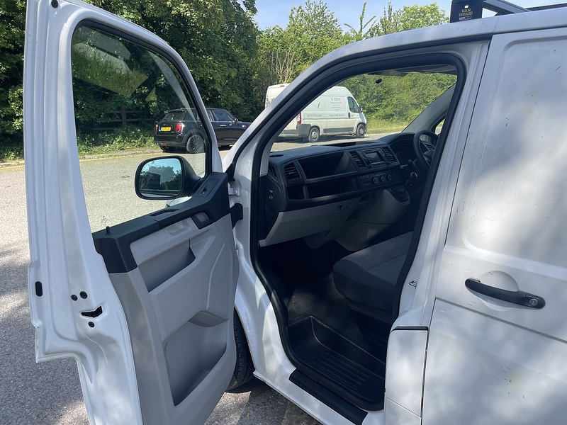 Volkswagen Transporter 2.0 TDI T28 Startline Panel Van 5dr Diesel Manual FWD SWB Euro 6 (s/s) (102 ps) - U889