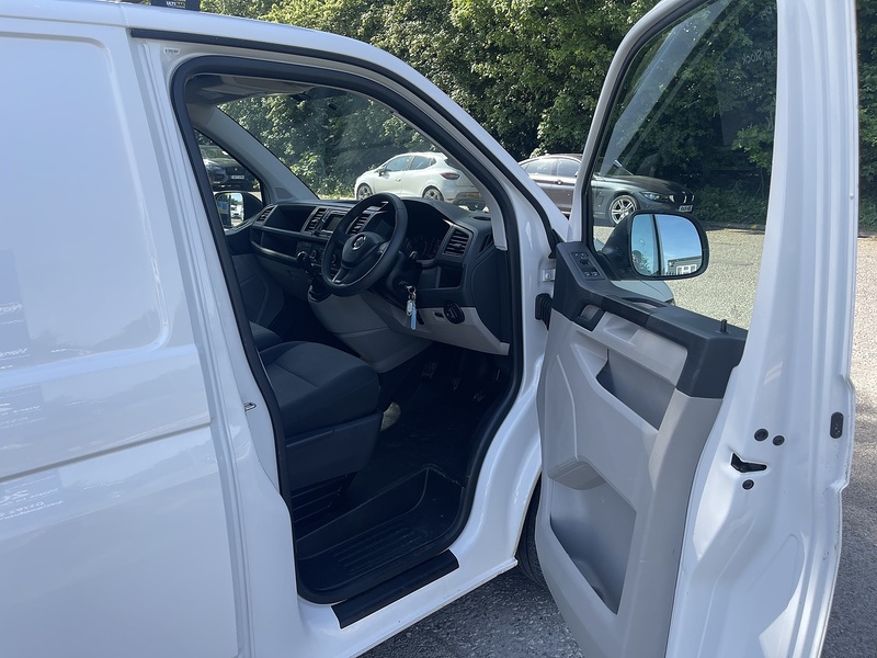 Volkswagen Transporter 2.0 TDI T28 Startline Panel Van 5dr Diesel Manual FWD SWB Euro 6 (s/s) (102 ps) - U889