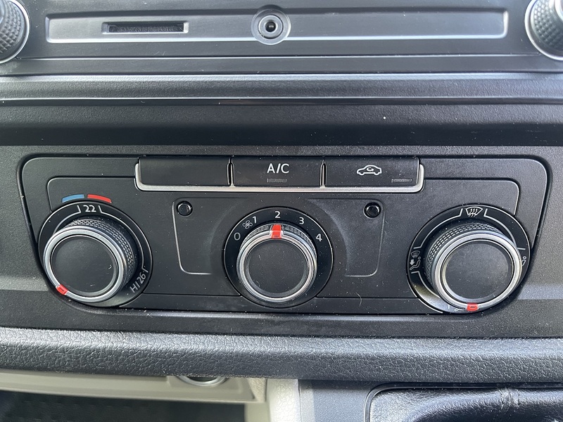Volkswagen Transporter 2.0 TDI T28 Startline Panel Van 5dr Diesel Manual FWD SWB Euro 6 (s/s) (102 ps) - U889
