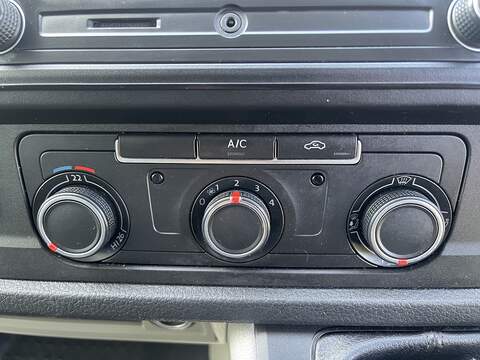 Volkswagen Transporter 2.0 TDI T28 Startline Panel Van 5dr Diesel Manual FWD SWB Euro 6 (s/s) (102 ps) - U889
