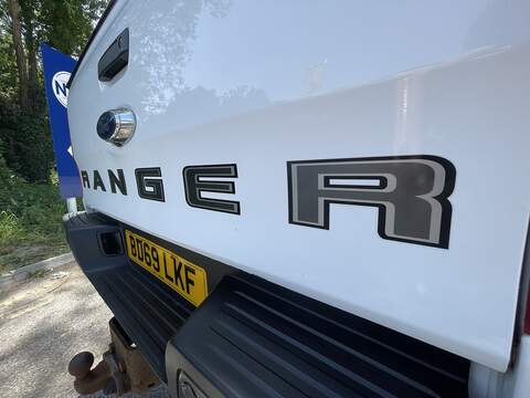 Ford Ranger 3.2 TDCi Wildtrak Auto 4WD Euro 6 (s/s) 4dr - U890