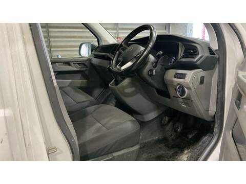 Volkswagen Transporter 2.0 TDI T32 Startline 4Motion LWB High Roof Euro 6 (s/s) 5dr - U891