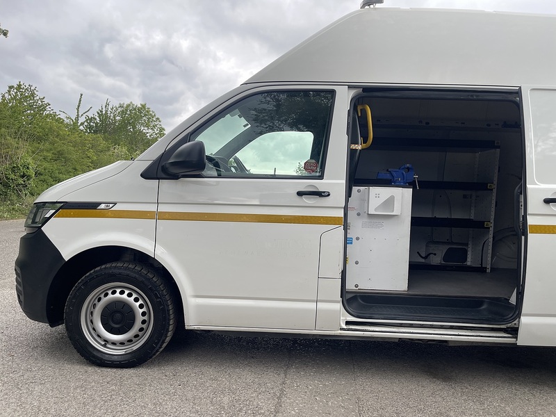 Volkswagen Transporter 2.0 TDI T32 Startline 4Motion LWB High Roof Euro 6 (s/s) 5dr - U891