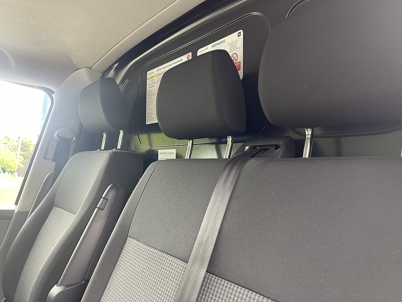 Volkswagen Transporter 2.0 TDI T32 Startline 4Motion LWB High Roof Euro 6 (s/s) 5dr - U891