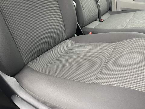 Volkswagen Transporter 2.0 TDI T32 Startline 4Motion LWB High Roof Euro 6 (s/s) 5dr - U891