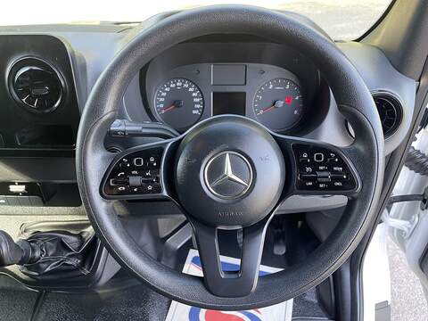 Mercedes-Benz Sprinter 2.0 315 CDI Progressive RWD L3 H2 Euro 6 (s/s) 5dr - U895