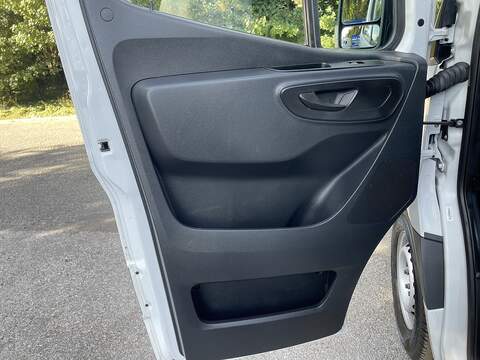 Mercedes-Benz Sprinter 2.0 315 CDI Progressive RWD L3 H2 Euro 6 (s/s) 5dr - U895
