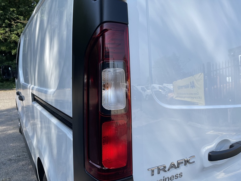 Renault Trafic 2.0 dCi Blue SL28 Business L1 H1 Euro 6 (s/s) 5dr - U903