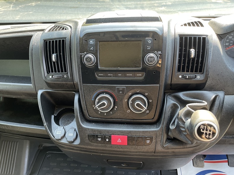 Peugeot Boxer 2.2 BlueHDi 335 Professional L3 H2 Euro 6 (s/s) 5dr - U919
