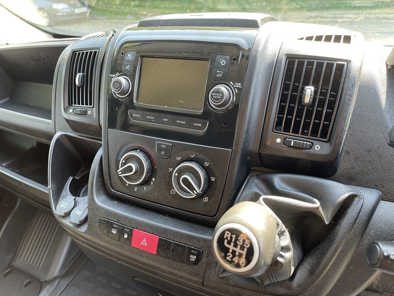 Peugeot Boxer 2.2 BlueHDi 335 Professional L3 H2 Euro 6 (s/s) 5dr - U919