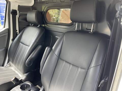 BYD ETP3 44.9kWh Auto MWB 5dr - U920