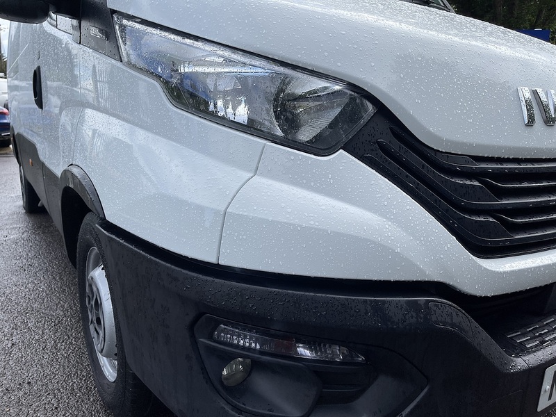 Iveco Daily 2.3D HPI 14V 35S 3520 MWB H2 Euro 6 (s/s) 5dr - U924