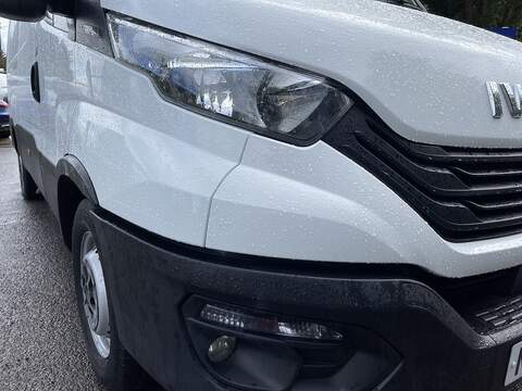 Iveco Daily 2.3D HPI 14V 35S 3520 MWB H2 Euro 6 (s/s) 5dr - U924