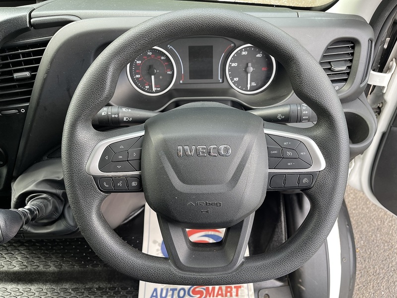 Iveco Daily 2.3D HPI 14V 35S 3520 MWB H2 Euro 6 (s/s) 5dr - U924