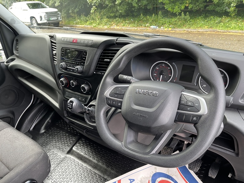 Iveco Daily 2.3D HPI 14V 35S 3520 MWB H2 Euro 6 (s/s) 5dr - U924