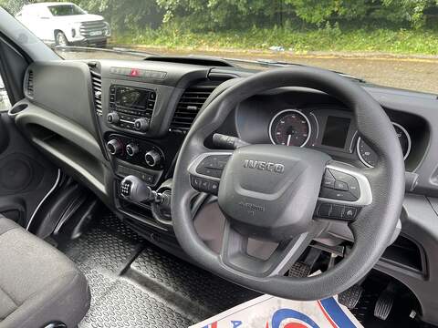 Iveco Daily 2.3D HPI 14V 35S 3520 MWB H2 Euro 6 (s/s) 5dr - U924