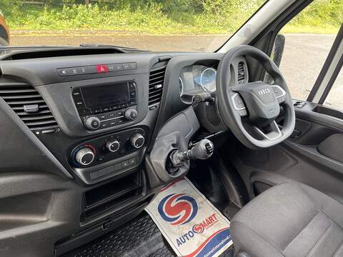 Iveco Daily 2.3D HPI 14V 35S 3520 MWB H2 Euro 6 (s/s) 5dr - U924