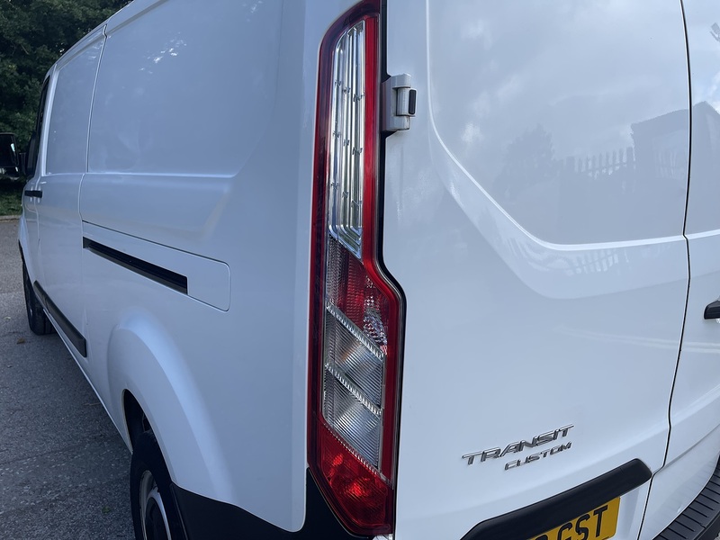Ford Transit Custom 2.0 300 EcoBlue Leader L2 H1 Euro 6 (s/s) 5dr - U926