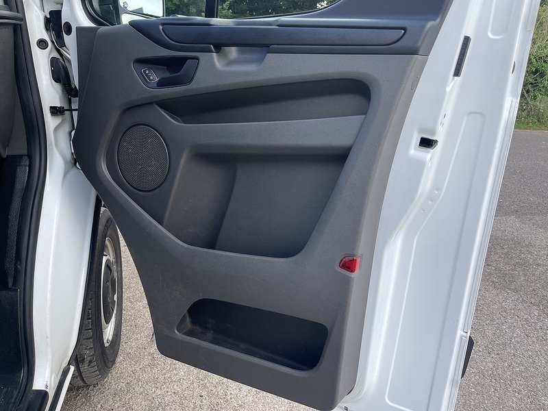Ford Transit Custom 2.0 300 EcoBlue Leader L2 H1 Euro 6 (s/s) 5dr - U926