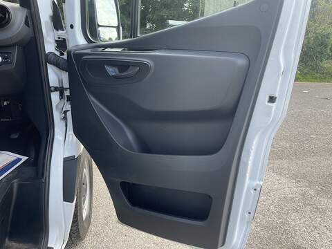 Mercedes-Benz Sprinter Sprinter Progressive Panel Van 1 Manual Diesel - U927