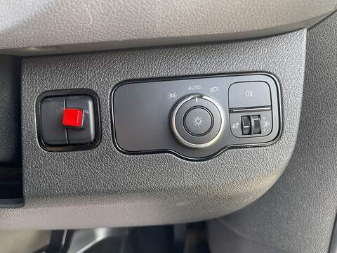 Mercedes-Benz Sprinter Sprinter Progressive Panel Van 1 Manual Diesel - U927
