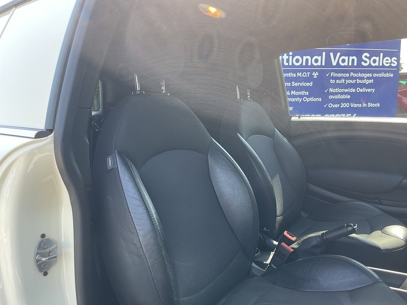 MINI Clubvan 1.6 Cooper D Euro 5 (s/s) 5dr - U930