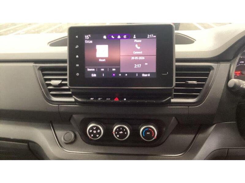 Renault Trafic 2.0 dCi Blue LL30 Business+ Crew Van L2 H1 Euro 6 (s/s) 6dr - U934