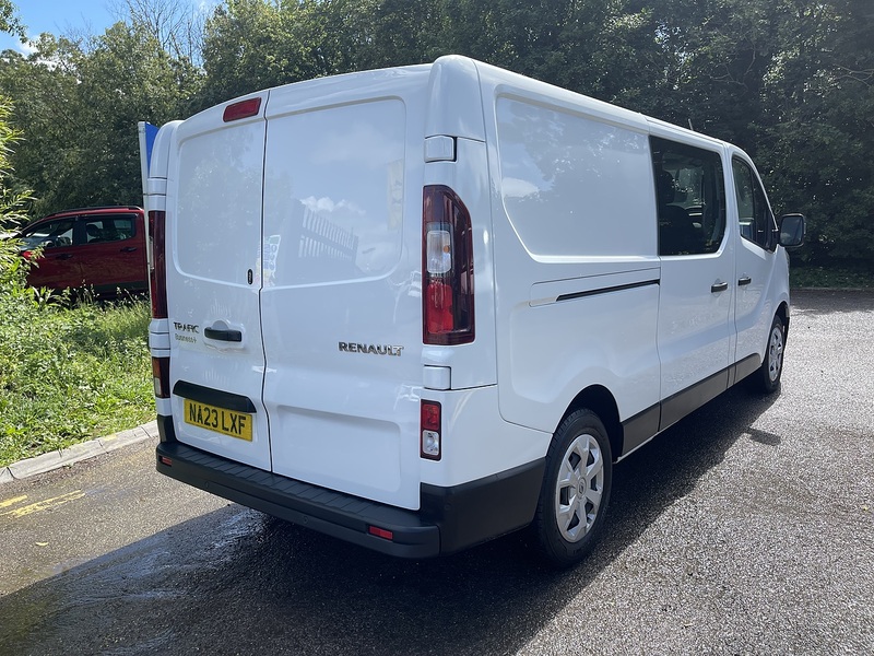 Renault Trafic 2.0 dCi Blue LL30 Business+ Crew Van L2 H1 Euro 6 (s/s) 6dr - U934