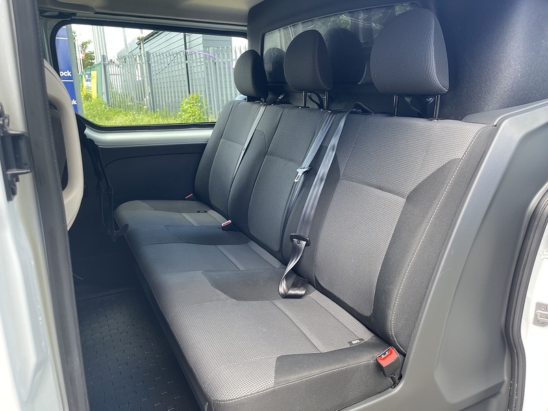 Renault Trafic 2.0 dCi Blue LL30 Business+ Crew Van L2 H1 Euro 6 (s/s) 6dr - U934