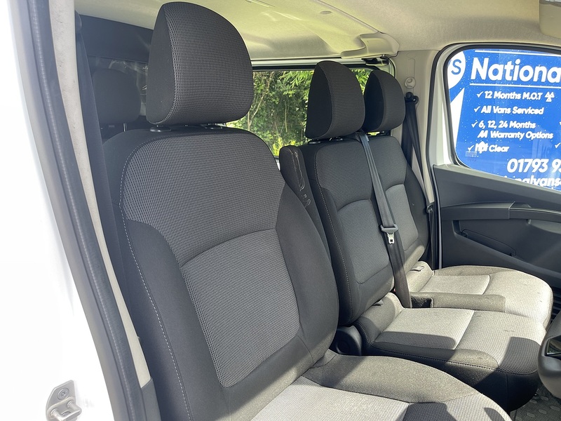 Renault Trafic 2.0 dCi Blue LL30 Business+ Crew Van L2 H1 Euro 6 (s/s) 6dr - U934