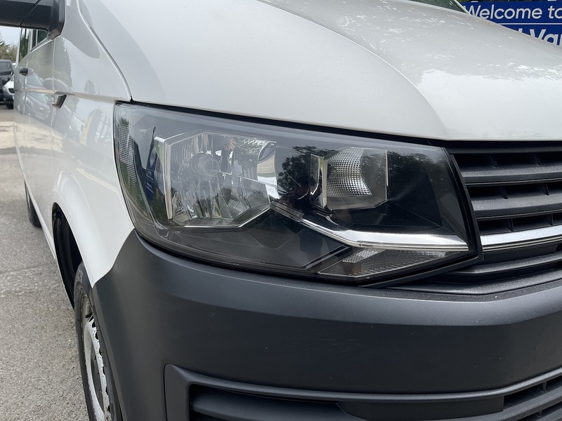 Volkswagen Transporter Transporter Startline Combi Van 1 Manual Diesel - U941