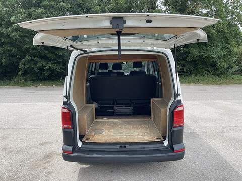 Volkswagen Transporter Transporter Startline Combi Van 1 Manual Diesel - U941