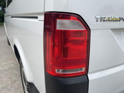 Volkswagen Transporter Transporter Startline Combi Van 1 Manual Diesel - U941