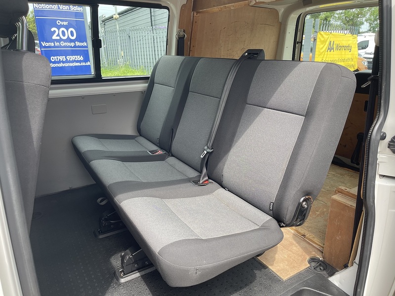 Volkswagen Transporter Transporter Startline Combi Van 1 Manual Diesel - U941