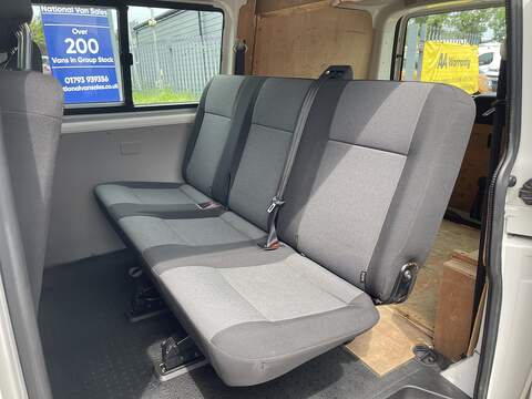 Volkswagen Transporter Transporter Startline Combi Van 1 Manual Diesel - U941