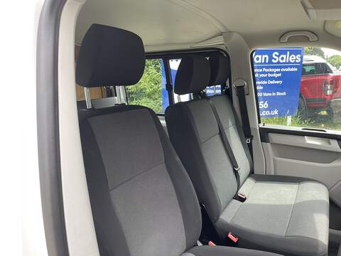 Volkswagen Transporter Transporter Startline Combi Van 1 Manual Diesel - U941