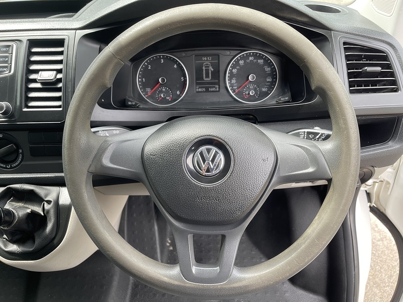 Volkswagen Transporter Transporter Startline Combi Van 1 Manual Diesel - U941