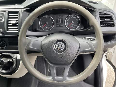 Volkswagen Transporter Transporter Startline Combi Van 1 Manual Diesel - U941