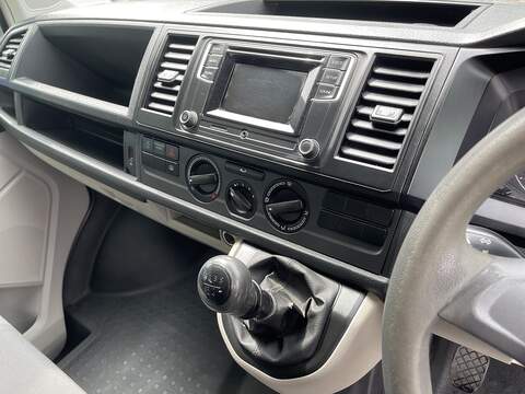 Volkswagen Transporter Transporter Startline Combi Van 1 Manual Diesel - U941
