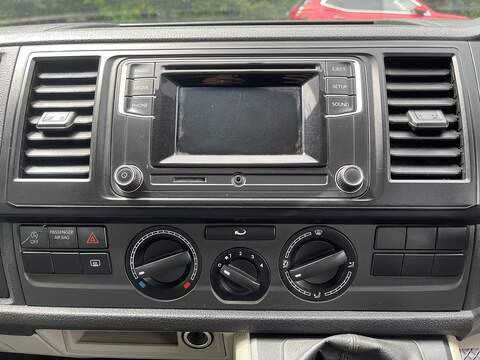 Volkswagen Transporter Transporter Startline Combi Van 1 Manual Diesel - U941