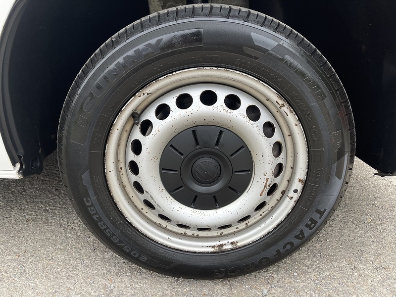 Volkswagen Transporter Transporter Startline Combi Van 1 Manual Diesel - U941
